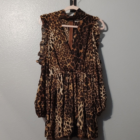 Oh Polly Leopard Print Dress  Open Shoulder Size 2 - Picture 14 of 14